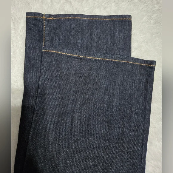 Old Navy Diva Size 4 Short - Picture 5 of 6